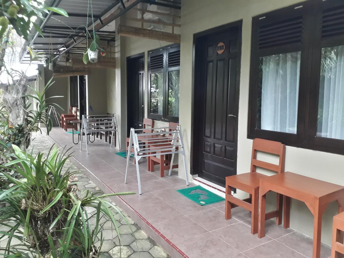 Banyu Homestay Banyuwangi  Buitenkant foto
