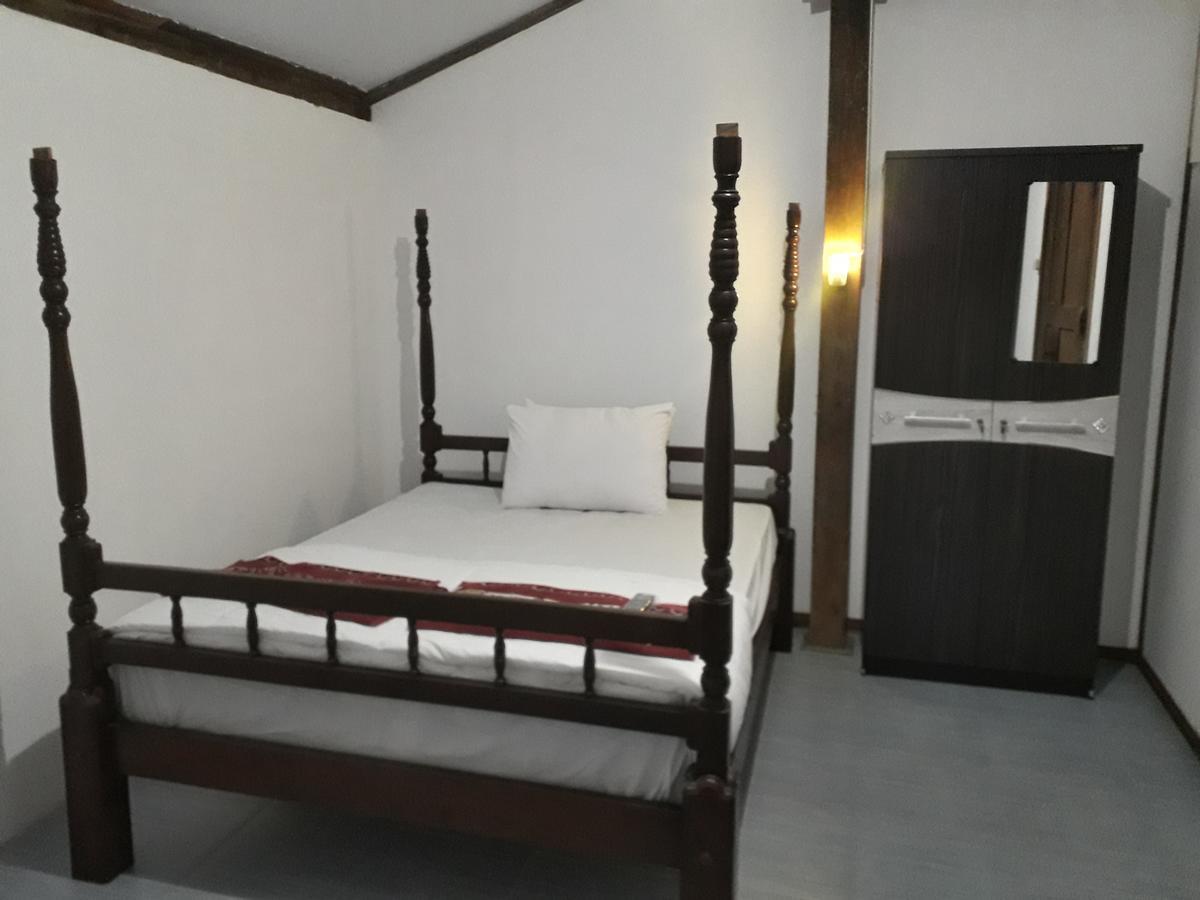 Banyu Homestay Banyuwangi  Buitenkant foto